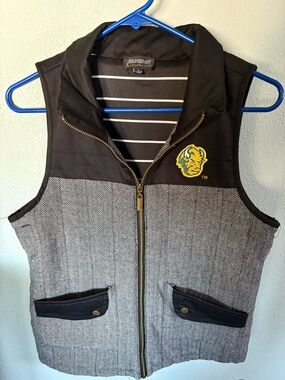 Striped Collar Herringbone Zip Vest with Team Patch